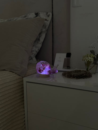 Luminária Escultura de Caracol com Flores naturais Molde Importado