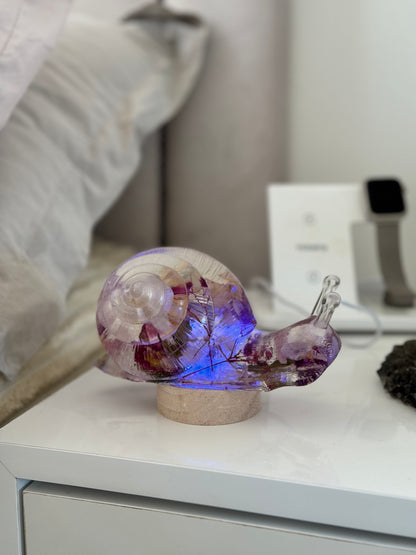 Luminária Escultura de Caracol com Flores naturais Molde Importado