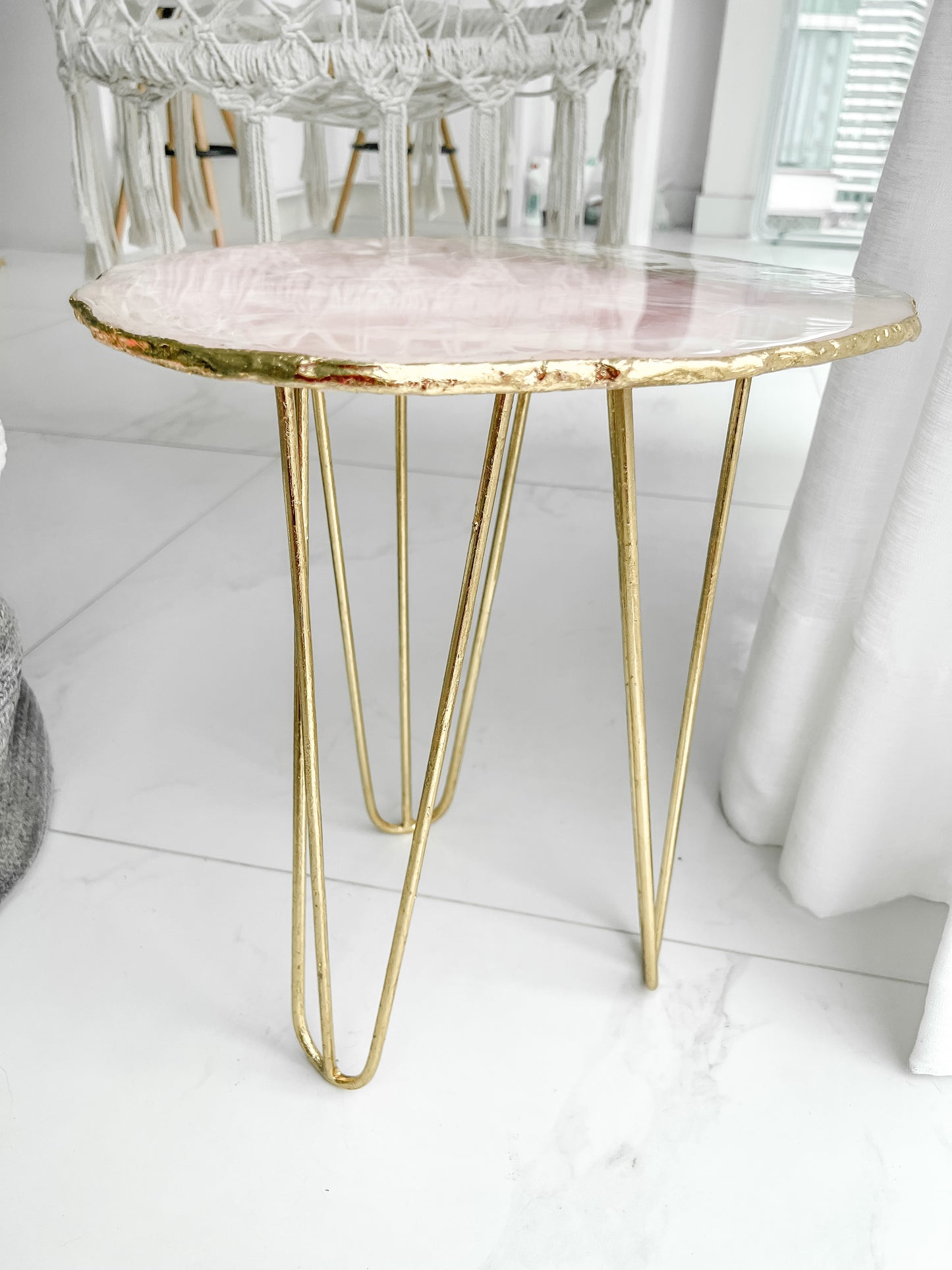 Mesa Lateral Rose Quartz Quartzo em Resina